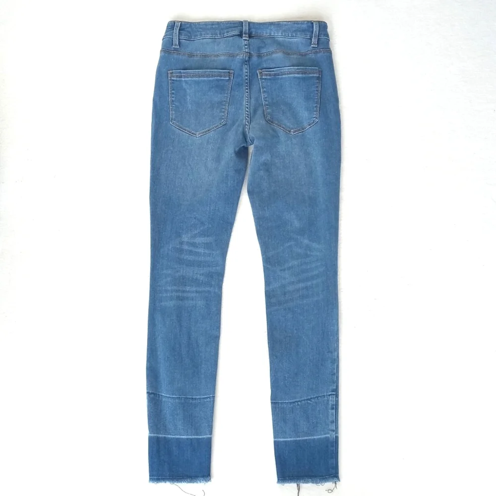 Design Lab Lord & Taylor Women’s Denim Blue Straight Frayed Leg Rayon Jeans 26